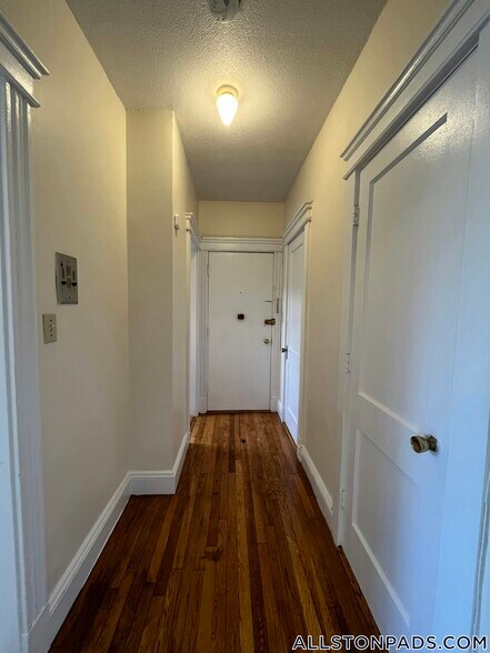 Building Photo - 1152 Commonwealth Ave