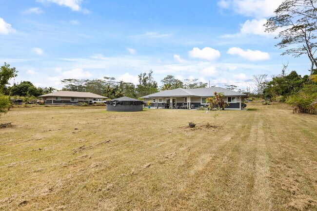 Building Photo - Move-In Ready, 3-Bedroom Fully Furnished Retreat with 3 Bathroom in Keaau Paradise!"