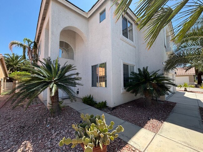 Building Photo - Gorgeous 4bed /5bath home nestled in a gre...