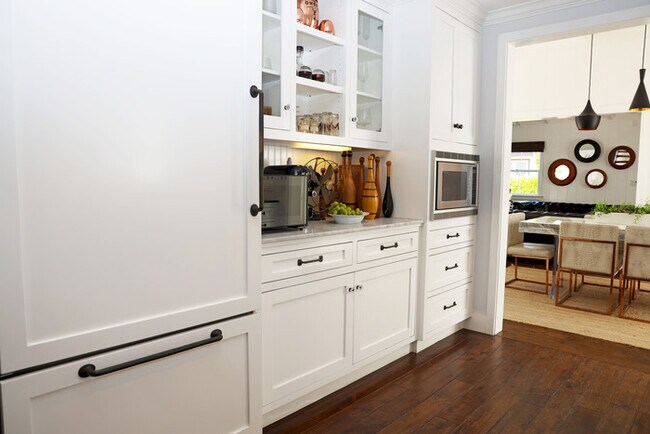 Building Photo - Lido Isle Rental