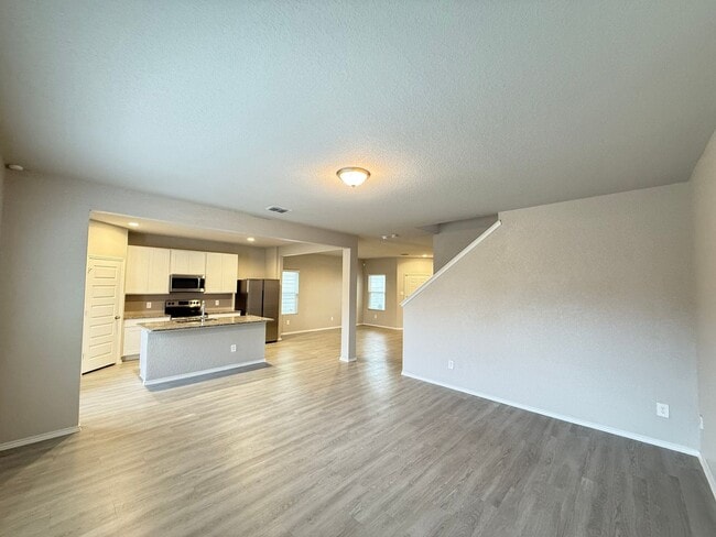 Building Photo - 4 Bedrooms, 2.5 Bathroom house with a huge back yard in New Braunfels!