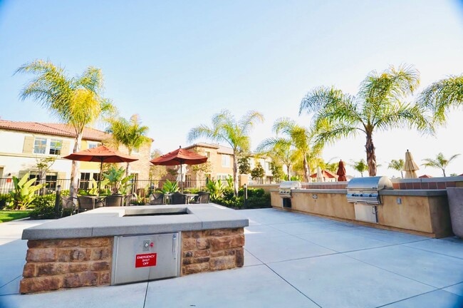 Building Photo - AVAILABLE JULY~ WONDERFUL CARMEL VALLEY 2BD/2.5BA CONDO! Only $3,595/mo!