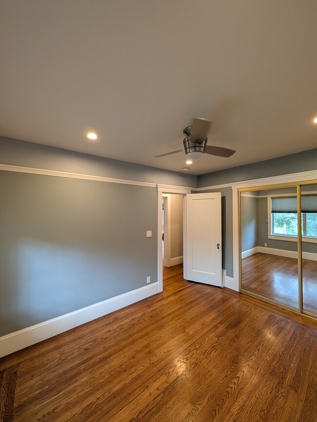 Building Photo - 6688 Estates Dr