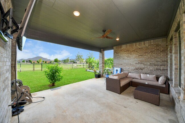 Building Photo - 603 Beachman Shore Ln