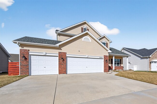 Building Photo - 3501 Charlestowne Crossing Dr