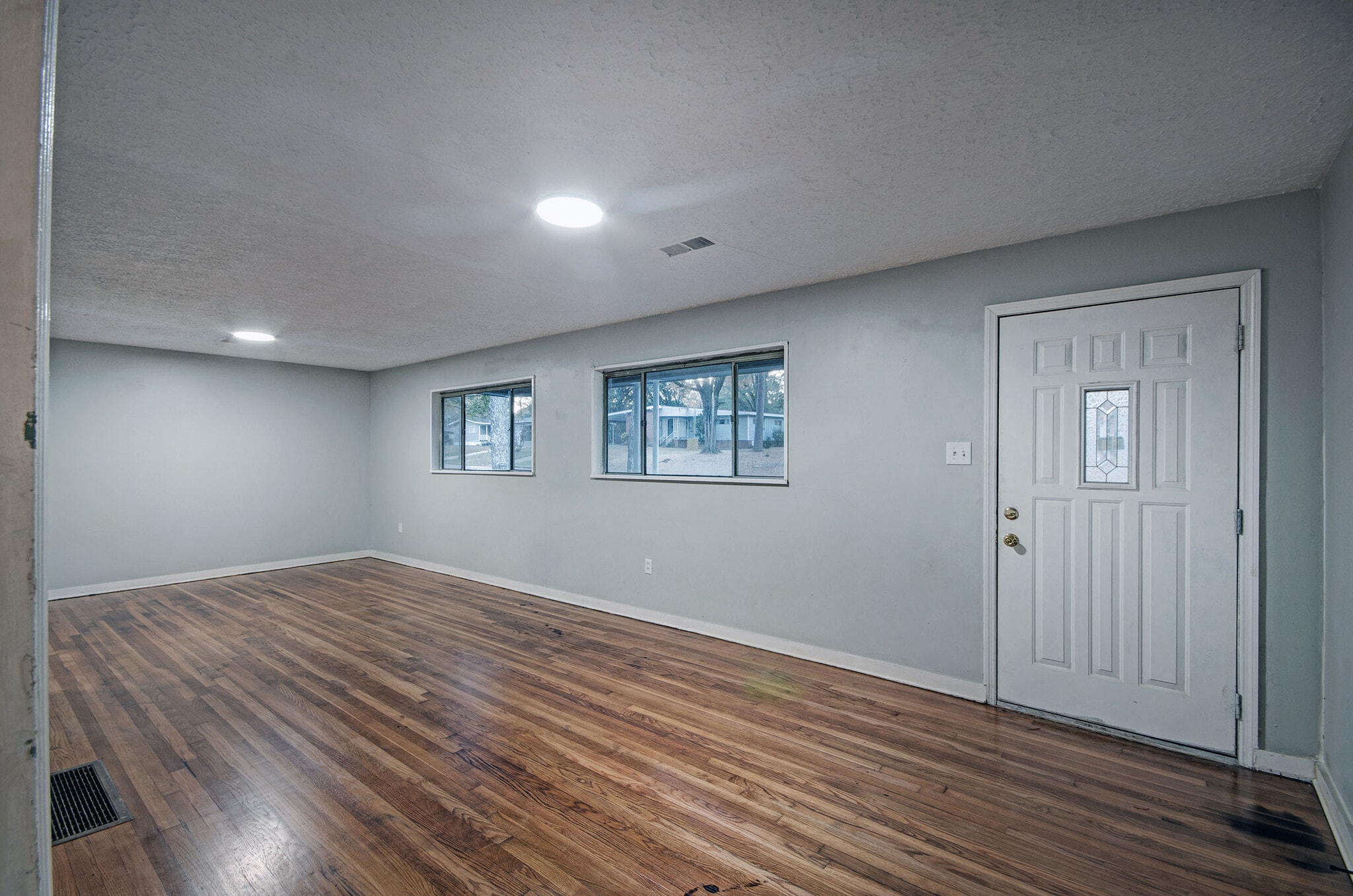 Building Photo - 4240 Azalea Dr