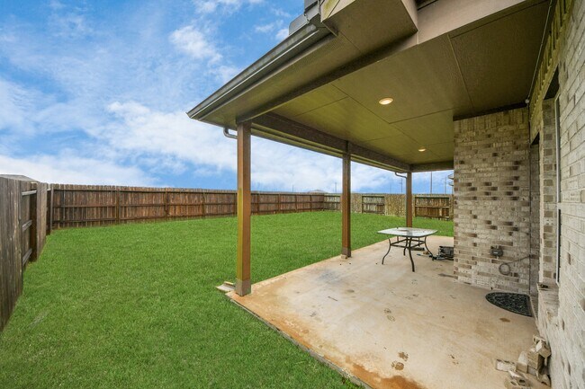 Building Photo - 2326 Kelson Cove Dr