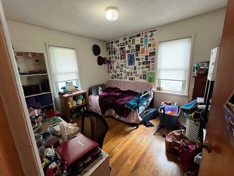 Bedroom #1 - 222 S Roosevelt St