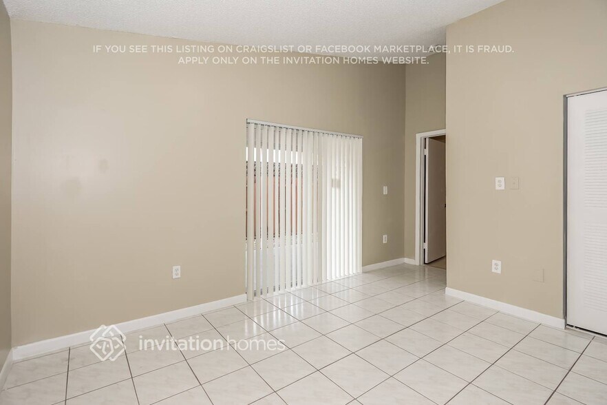 Building Photo - 12378 NW 98th Ave