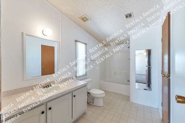 Building Photo - 13320 W El Lobo Rd