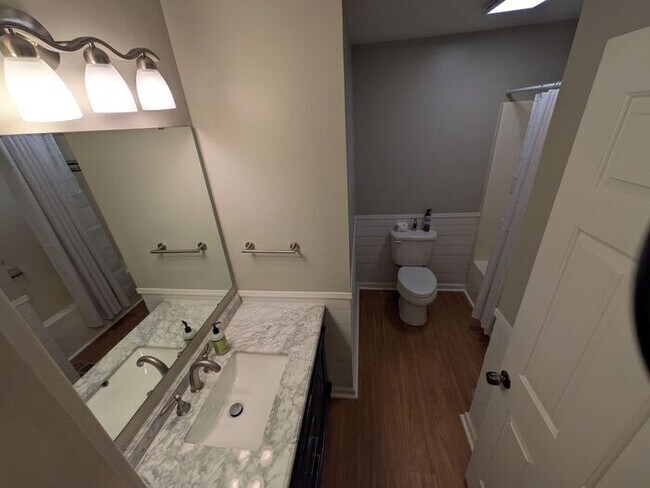 Building Photo - 3BD/2BA Single Family Home in Hickory, NC!