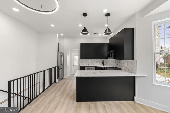 Building Photo - 5237 McKean Ave