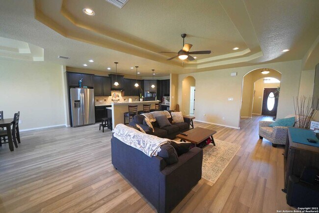 Building Photo - 1323 Kingbird Ct