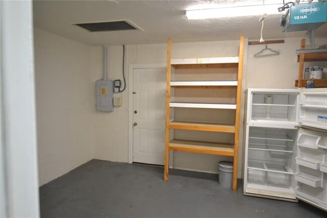 Building Photo - 746 Barbara St