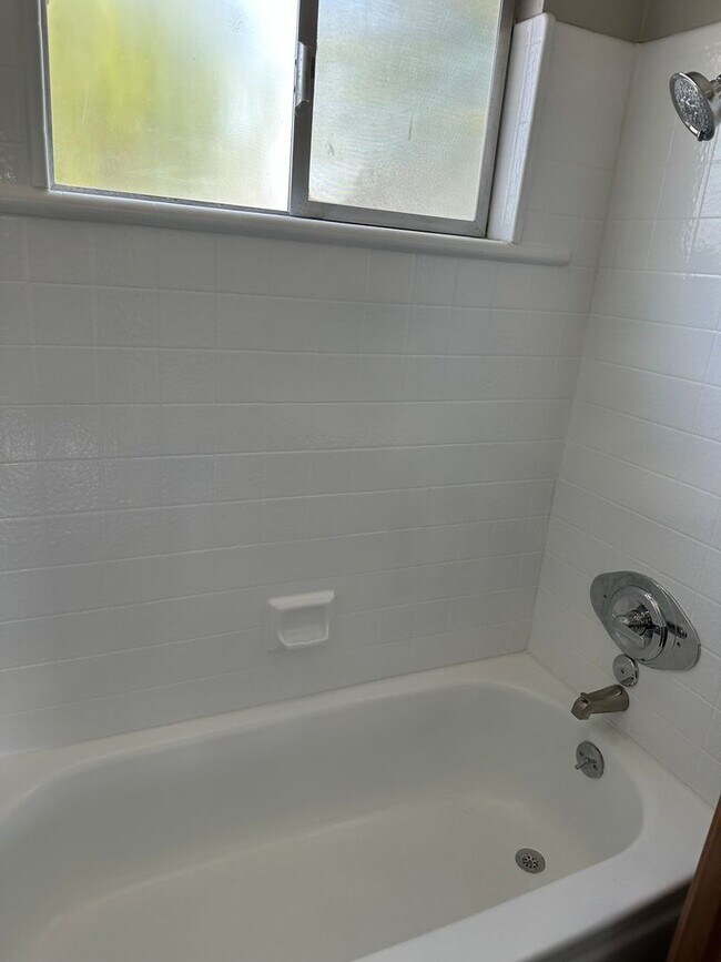 Interior Photo - 1215 A St