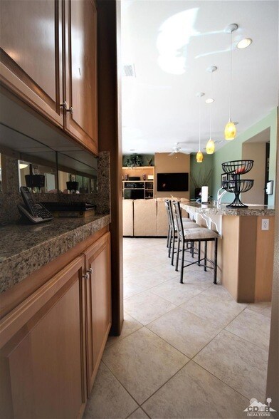 Building Photo - 45456 Box Mountain Road Unit