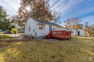 Building Photo - Section 8 Opportunity! 3 bedroom 1 bath | ...