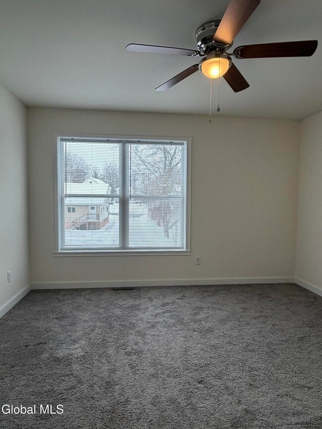 Building Photo - 36 Vly Rd