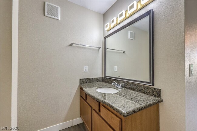 Building Photo - 3145 E Flamingo Rd
