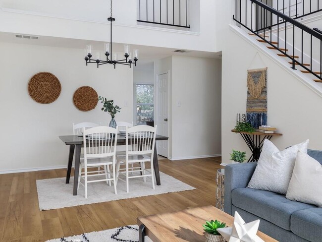 Building Photo - 1805 White Oak Cove