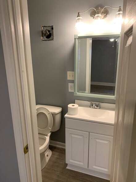 Building Photo - 2408 Harvard Ave