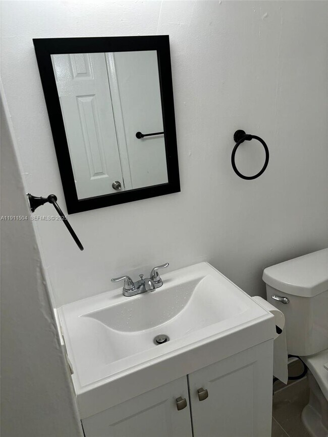 Building Photo - 2554 NW 52nd Ave