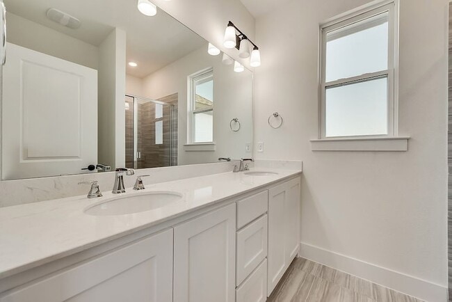 Building Photo - 14011 Bohannon Dr