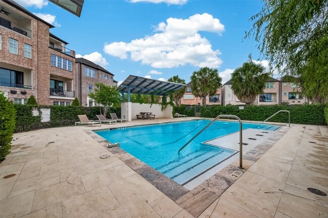 Building Photo - 2703 Kinsley Oaks Dr