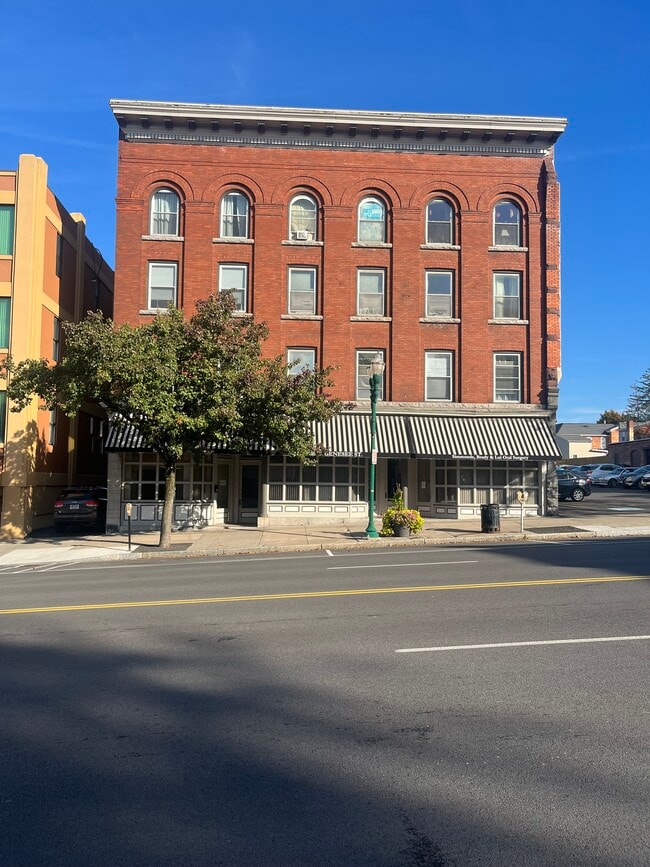 19 E Genesee St 19 E Genesee St Auburn NY 13021 Apartment Finder