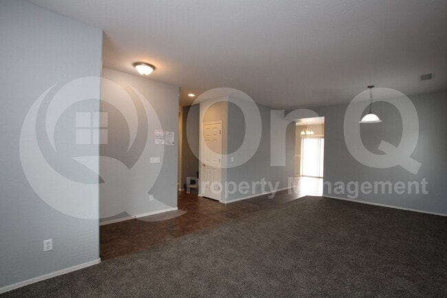 Building Photo - 359 E Brook St