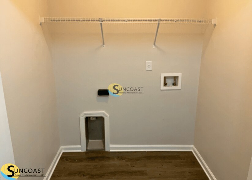 Building Photo - 8223 Golden Bamboo Dr