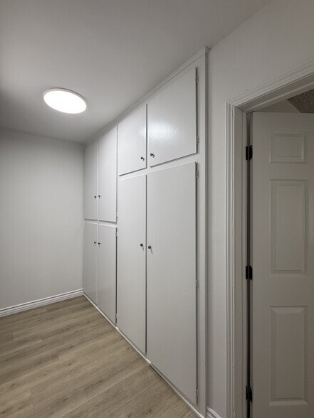 Hallway - 14930 Magnolia Blvd