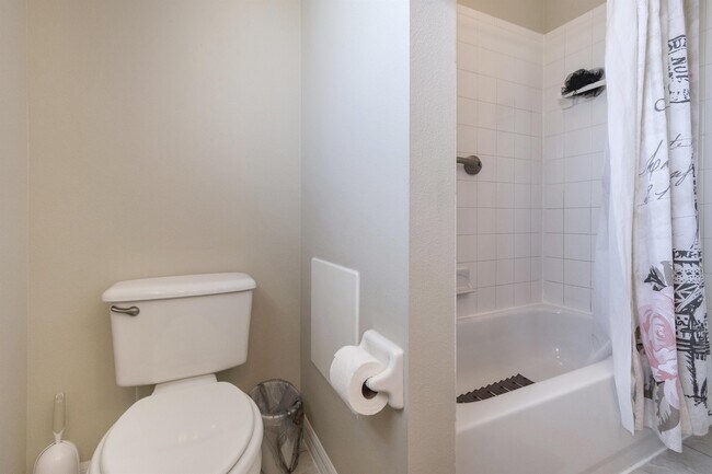 Building Photo - 5145 Marbella Isle Dr