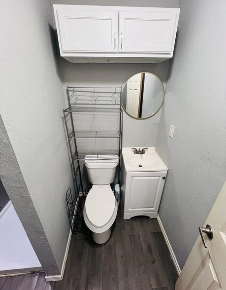 Building Photo - 3502 Ivandell Ave