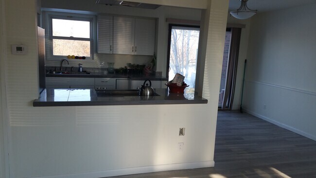 Building Photo - 2067 Libertyville Rd