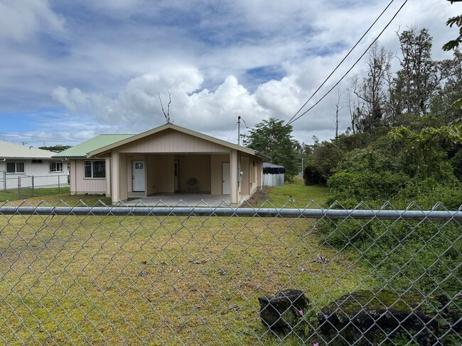 Building Photo - 3BR/2BA Home in Ainaloa!