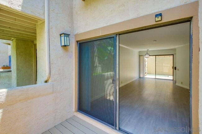 Building Photo - 3268 Via Marin