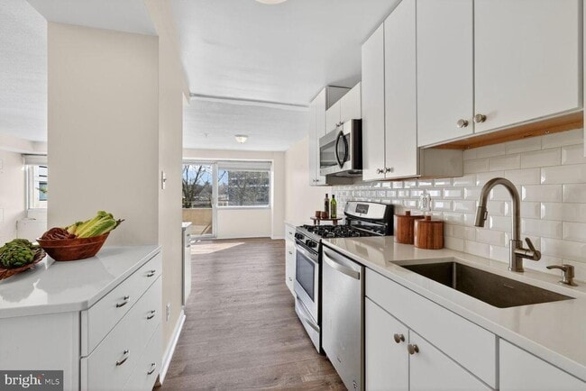 Building Photo - 4515 Willard Ave