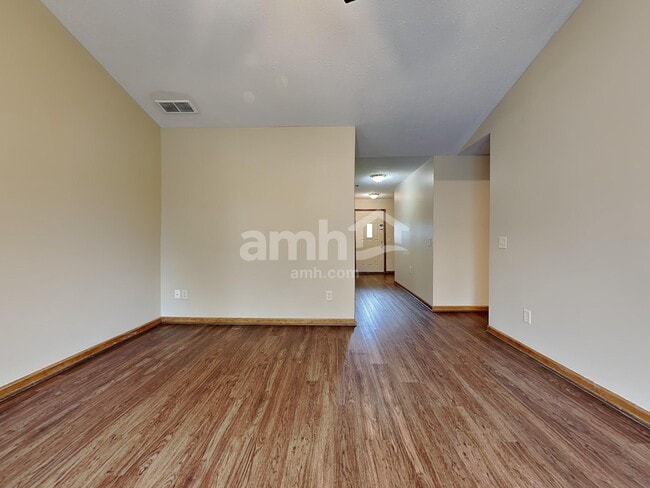 Building Photo - 517 Stone Path Ct