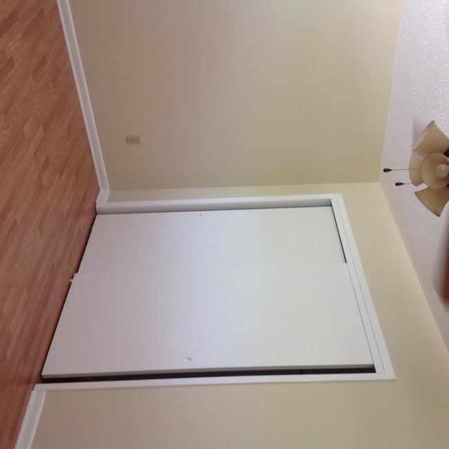 Building Photo - 132 Nebraska Ave NE