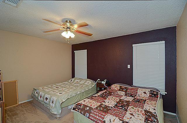 Building Photo - 3112 Fairfield Dr