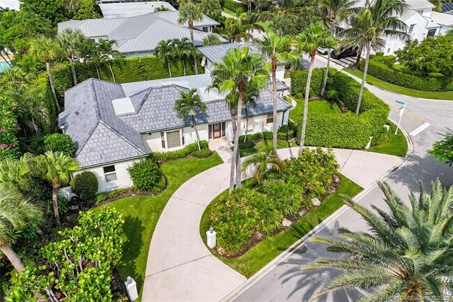 Building Photo - 229 Colony Rd