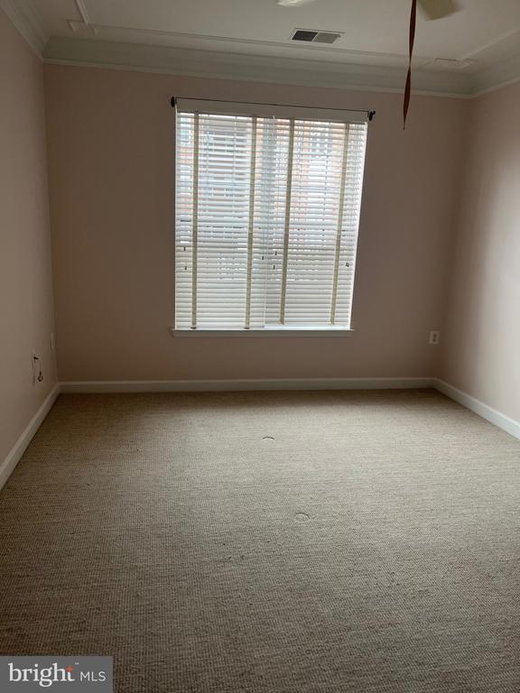 Building Photo - 10328 Sager Ave