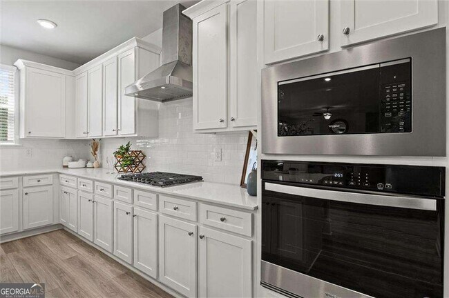 Building Photo - 213 Chiswick Lp