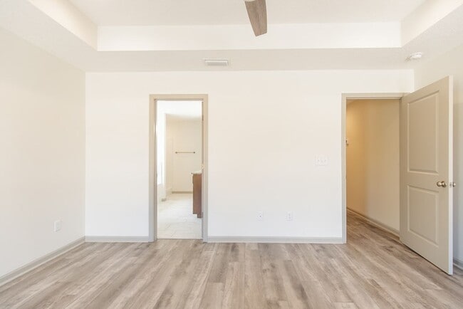 Building Photo - South Lowndes Charmer