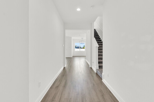 Building Photo - 5404 Golden Apple Dr