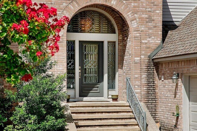 Building Photo - 12374 Lake Vista Dr