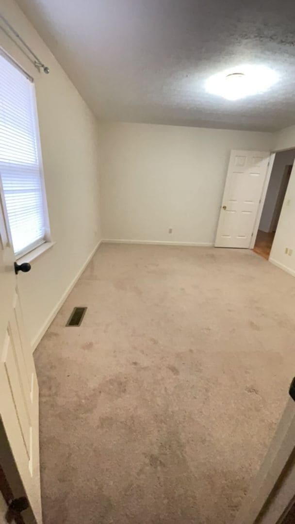 Building Photo - 2 Bedroom, 2 Bath, with Garage Manchester, TN