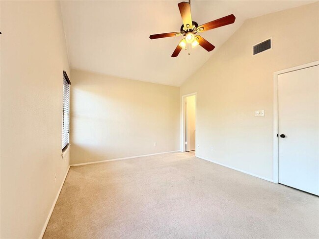Building Photo - 11901 Swearingen Dr