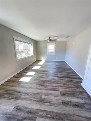 Building Photo - 810 N Alamo Rd